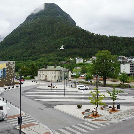 Andalsnes Sentrum Apartment No2 Exteriör bild