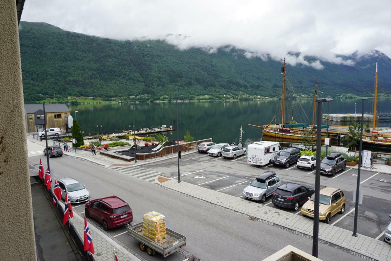 Andalsnes Sentrum Apartment No2 Exteriör bild