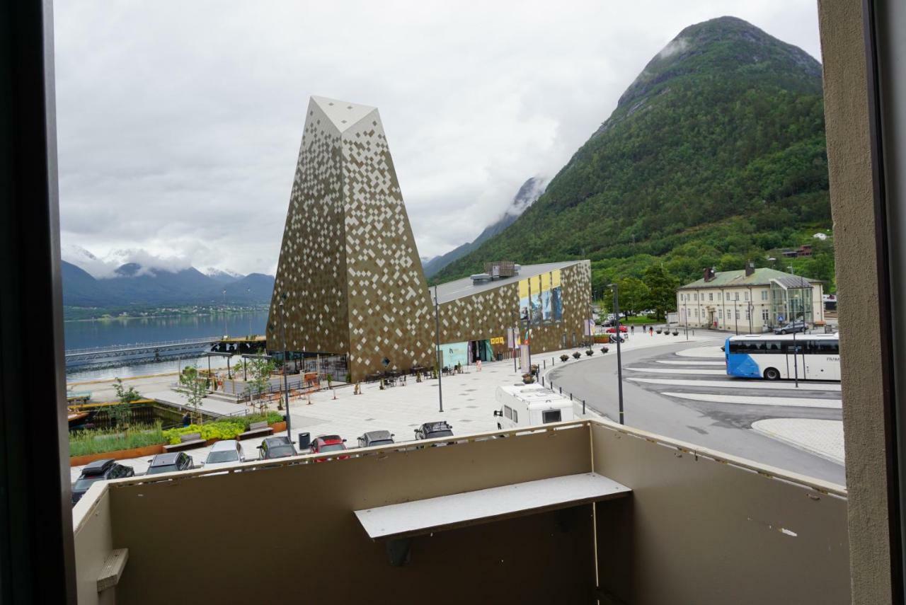 Andalsnes Sentrum Apartment No2 Exteriör bild